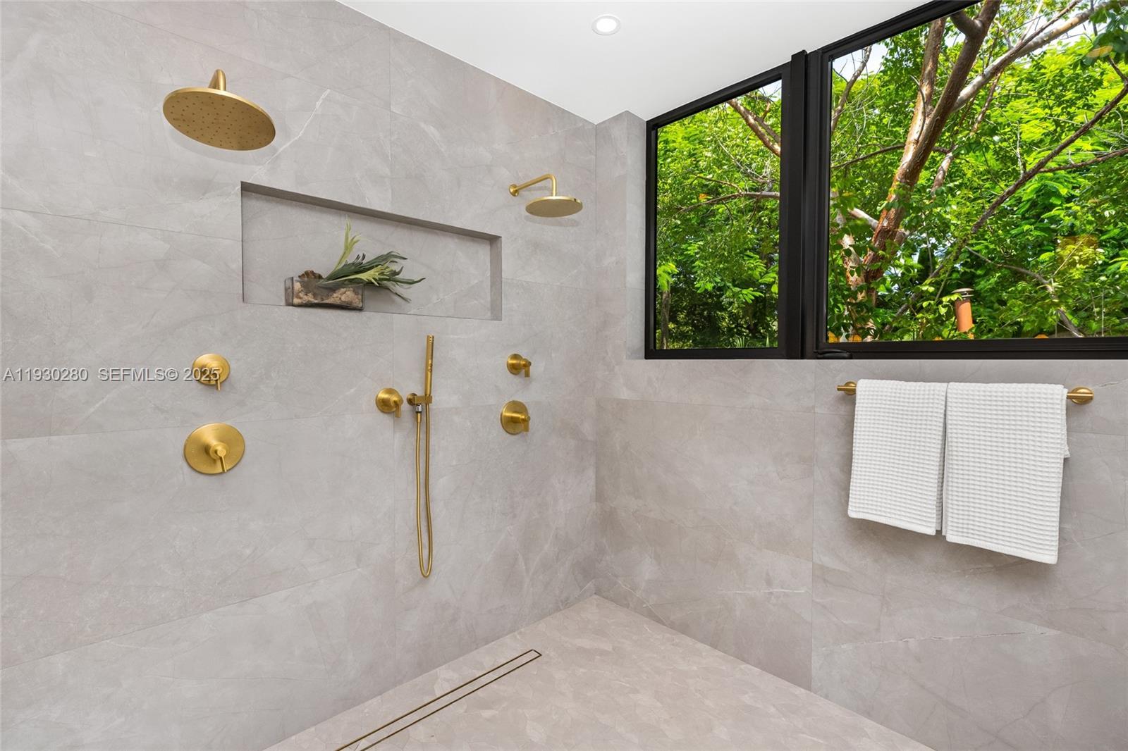 4024 Bonita Ave Miami, FL 33133