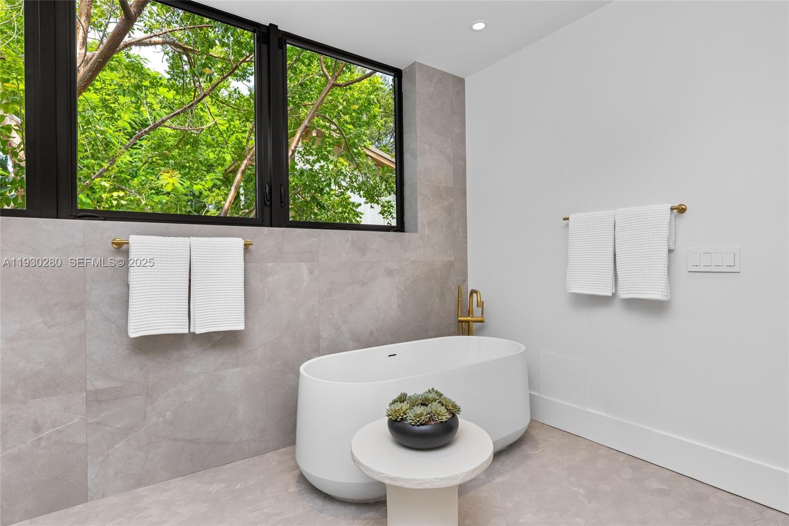 4024 Bonita Ave Miami, FL 33133