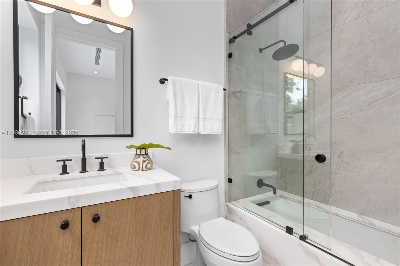 4024 Bonita Ave Miami, FL 33133