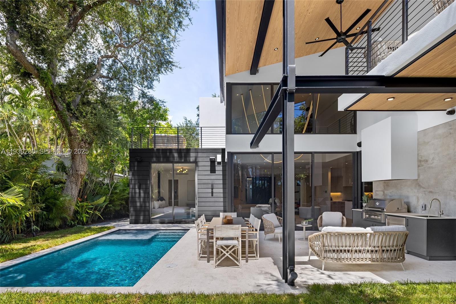 4024 Bonita Ave Miami, FL 33133