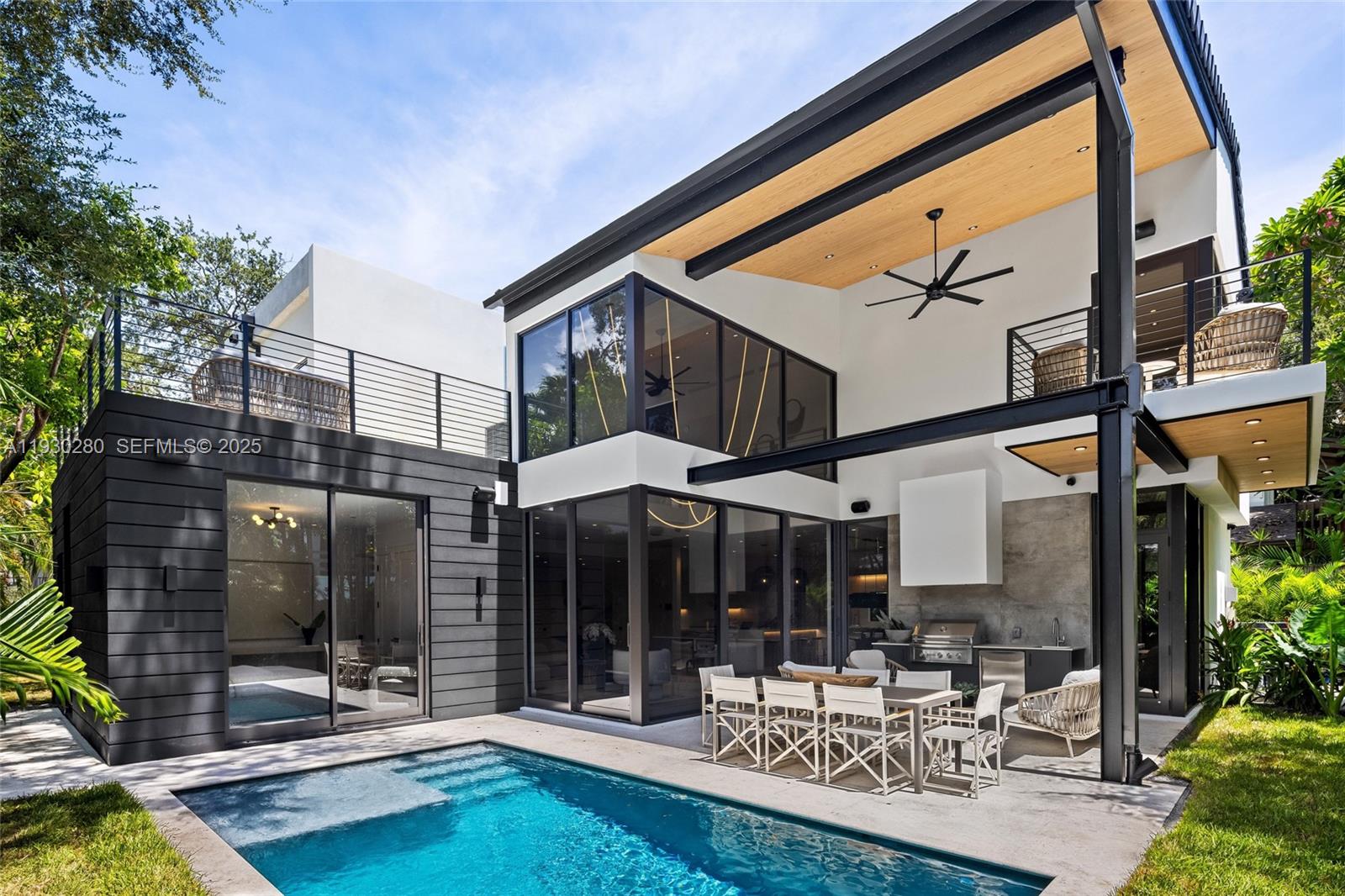 4024 Bonita Ave Miami, FL 33133