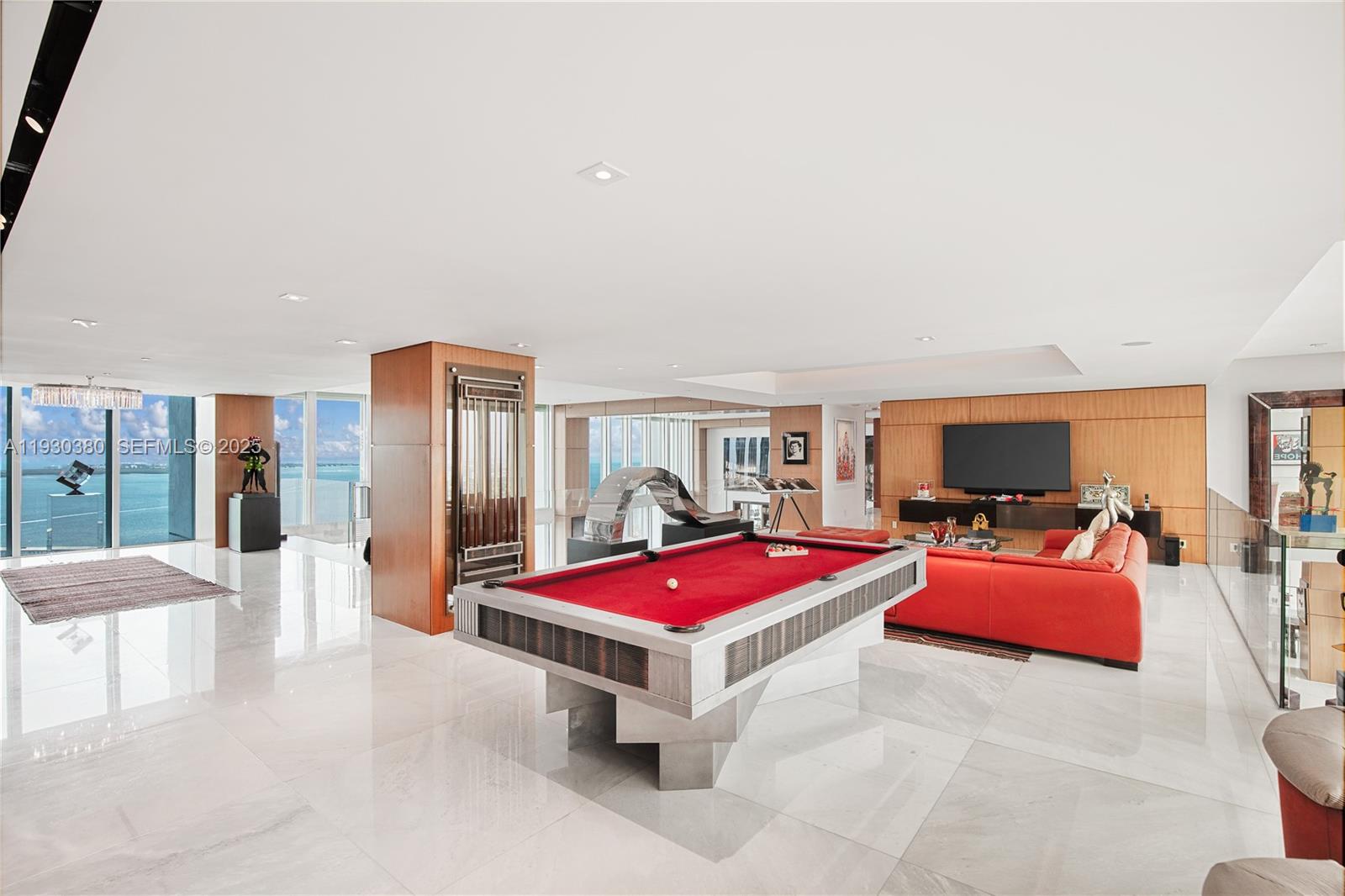 1643 Brickell Ave #PH 4901 + Dock Miami, FL 33129