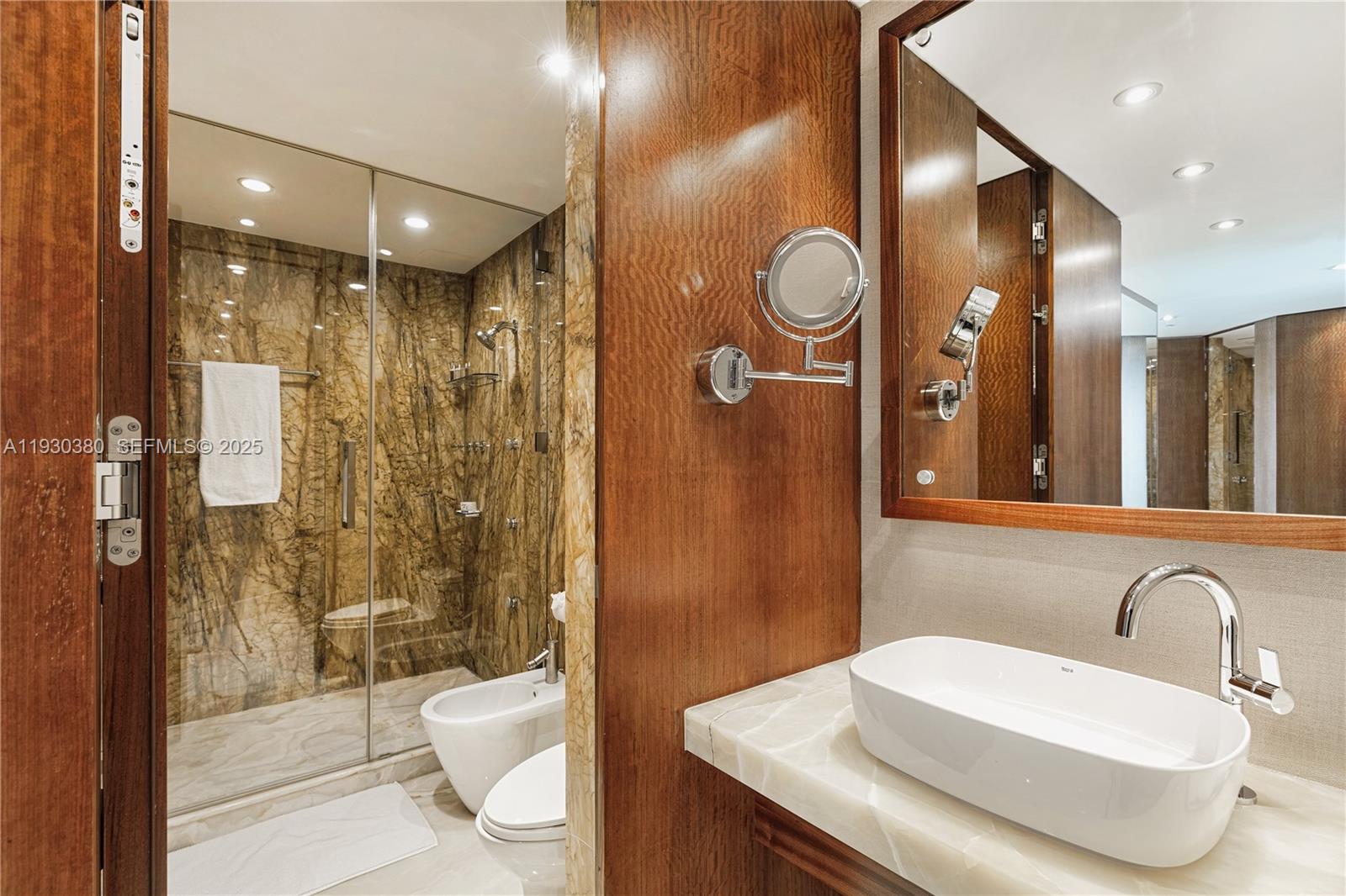 1643 Brickell Ave #PH 4901 + Dock Miami, FL 33129