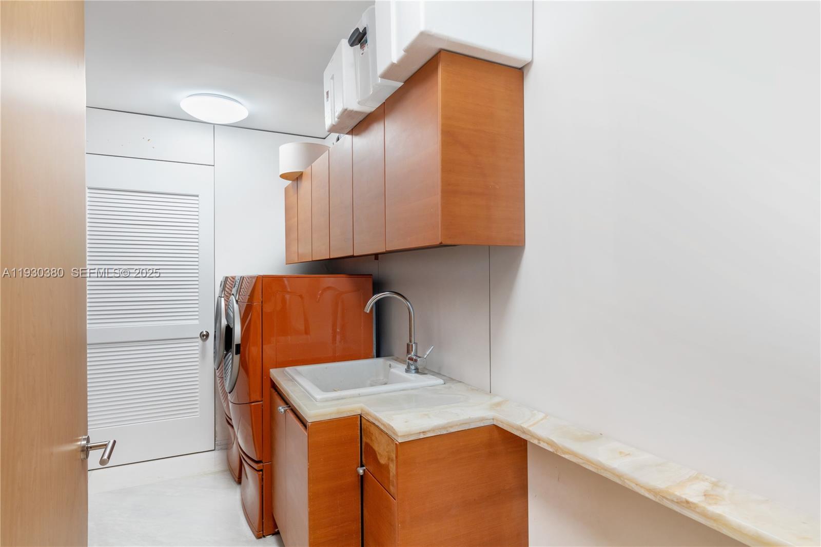 1643 Brickell Ave #PH 4901 + Dock Miami, FL 33129