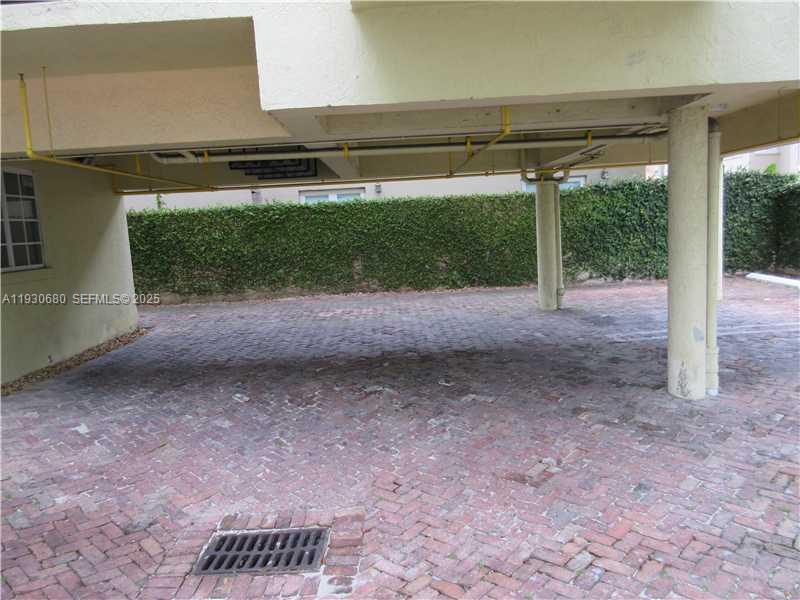 3090 Bird Ave #203 Coconut Grove, FL 33133