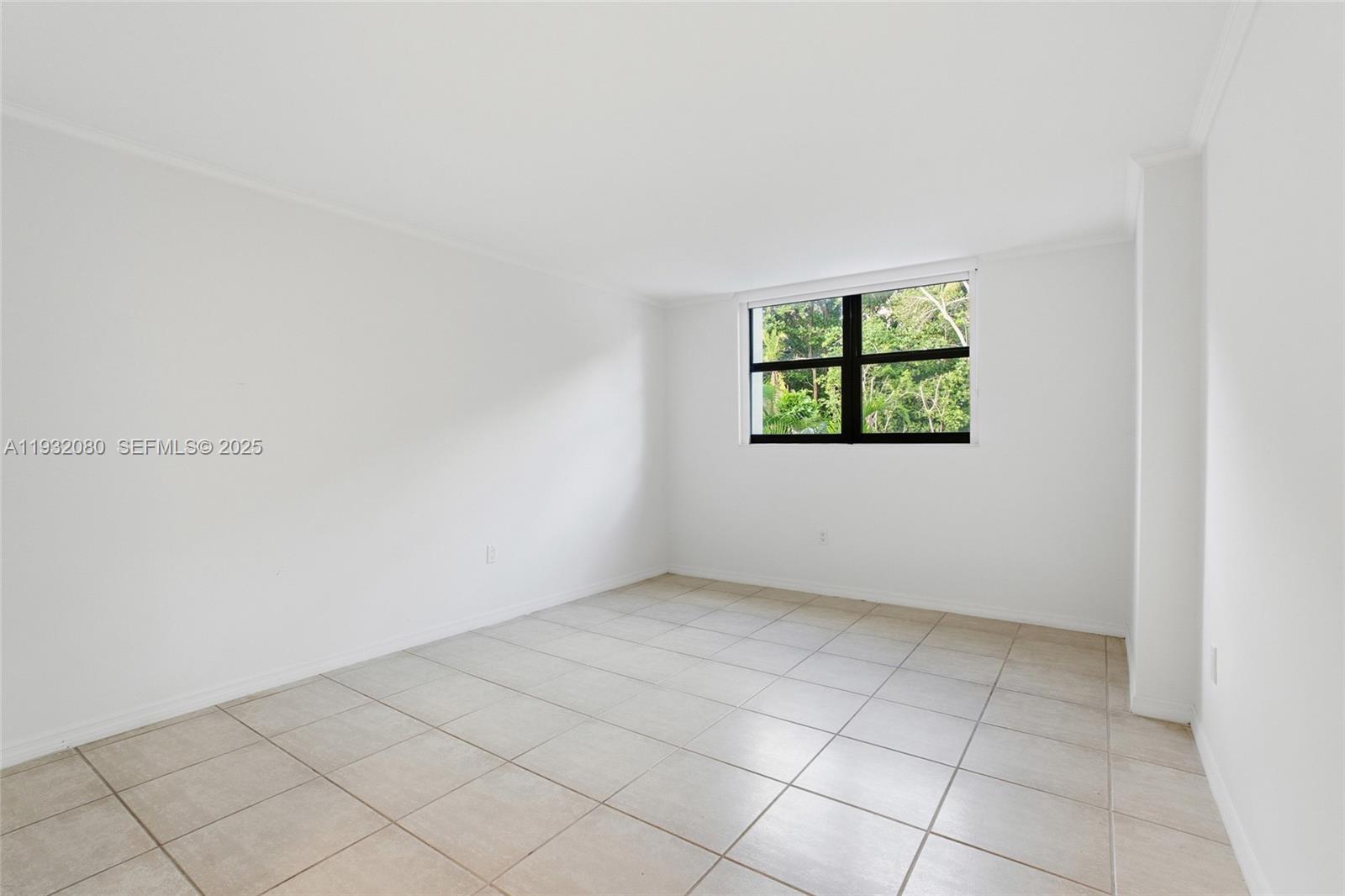 101 Ocean Ln Dr #108 Key Biscayne, FL 33149