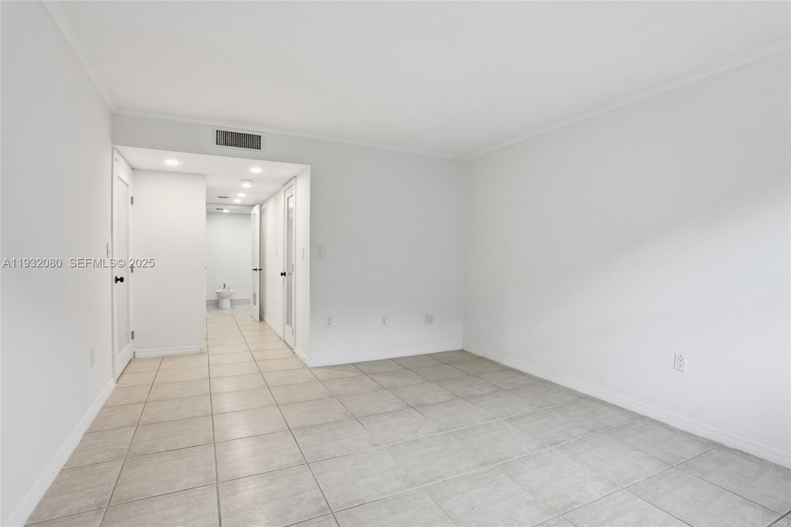 101 Ocean Ln Dr #108 Key Biscayne, FL 33149