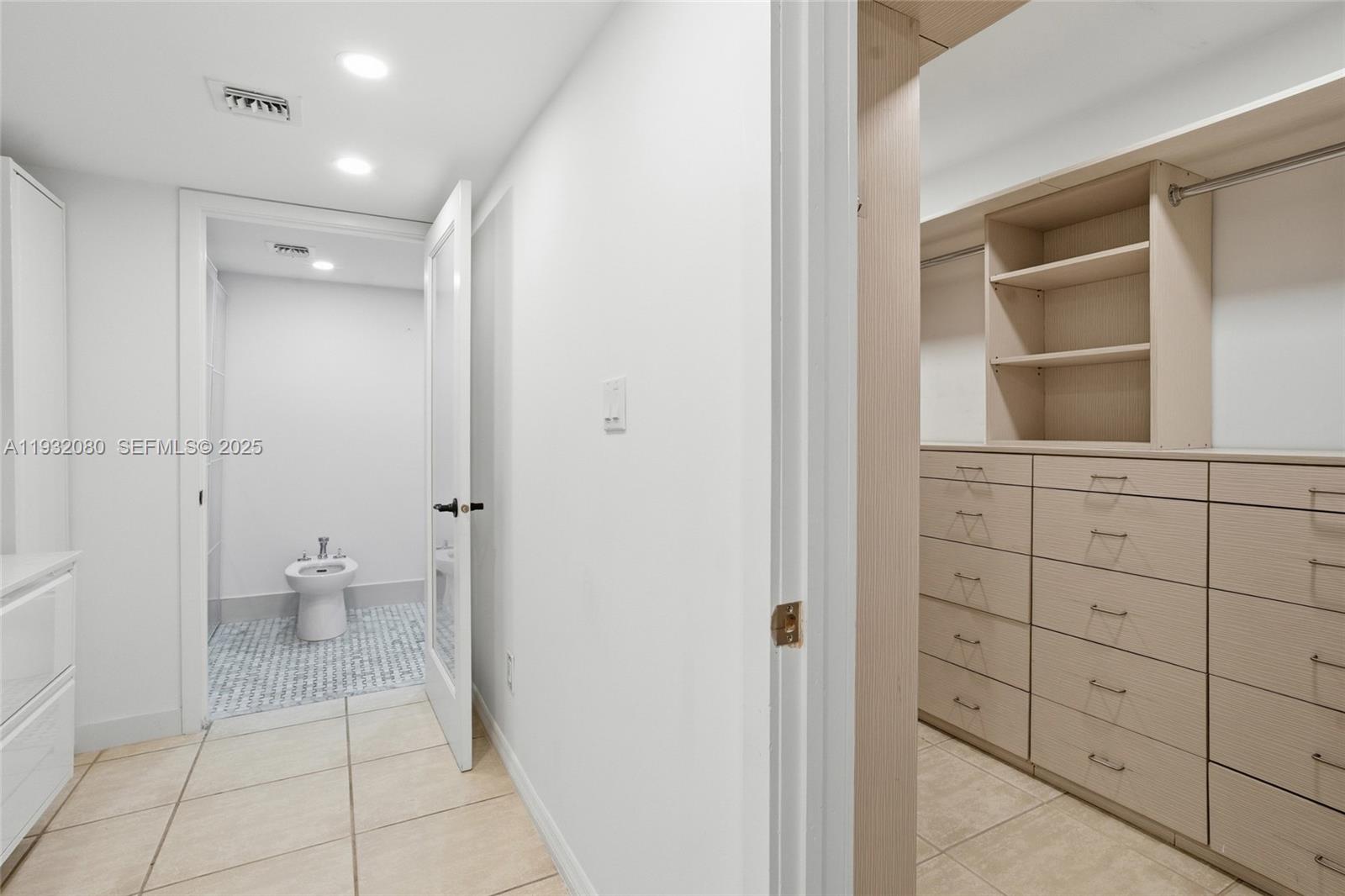 101 Ocean Ln Dr #108 Key Biscayne, FL 33149