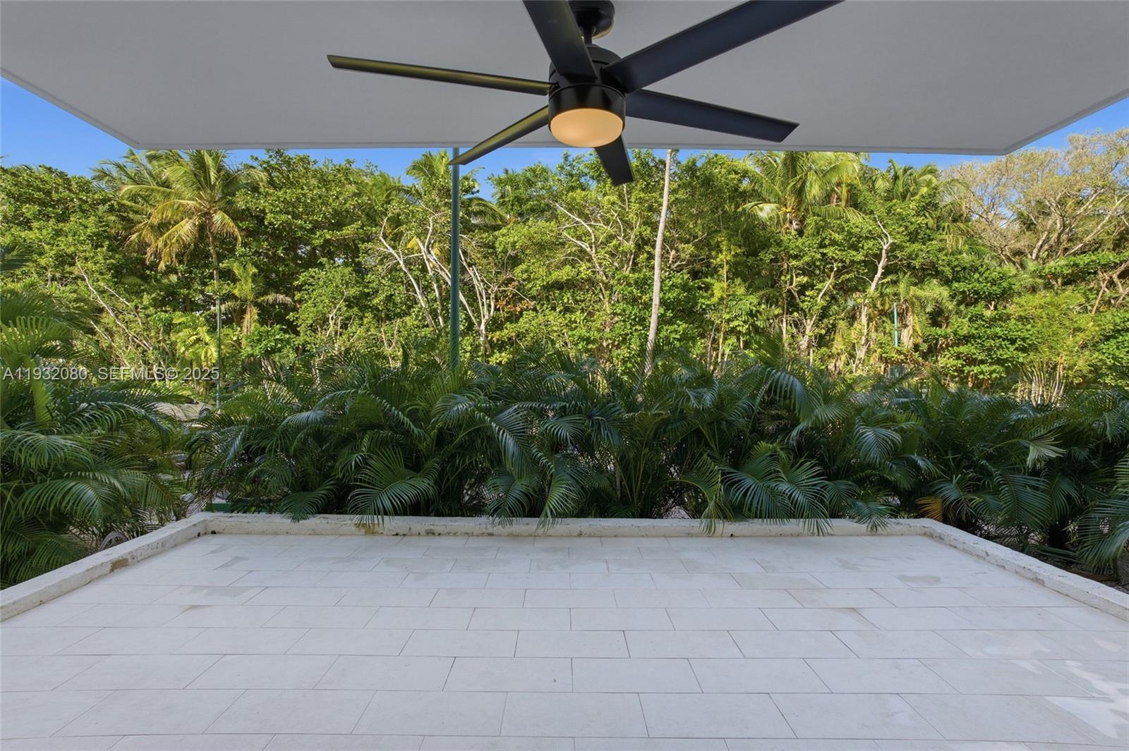 101 Ocean Ln Dr #108 Key Biscayne, FL 33149