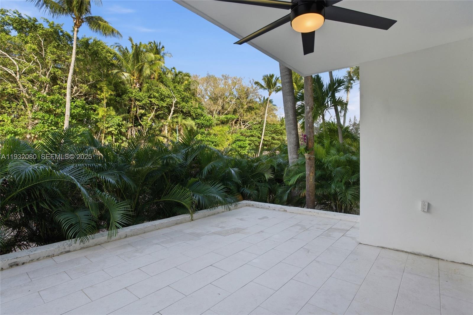 101 Ocean Ln Dr #108 Key Biscayne, FL 33149