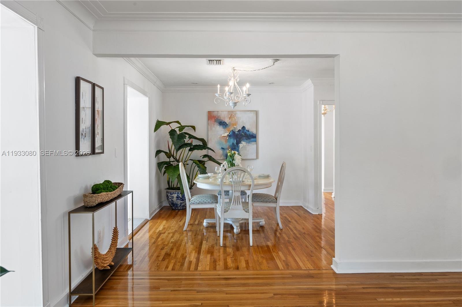 5685 SW 72nd Ave Miami, FL 33143