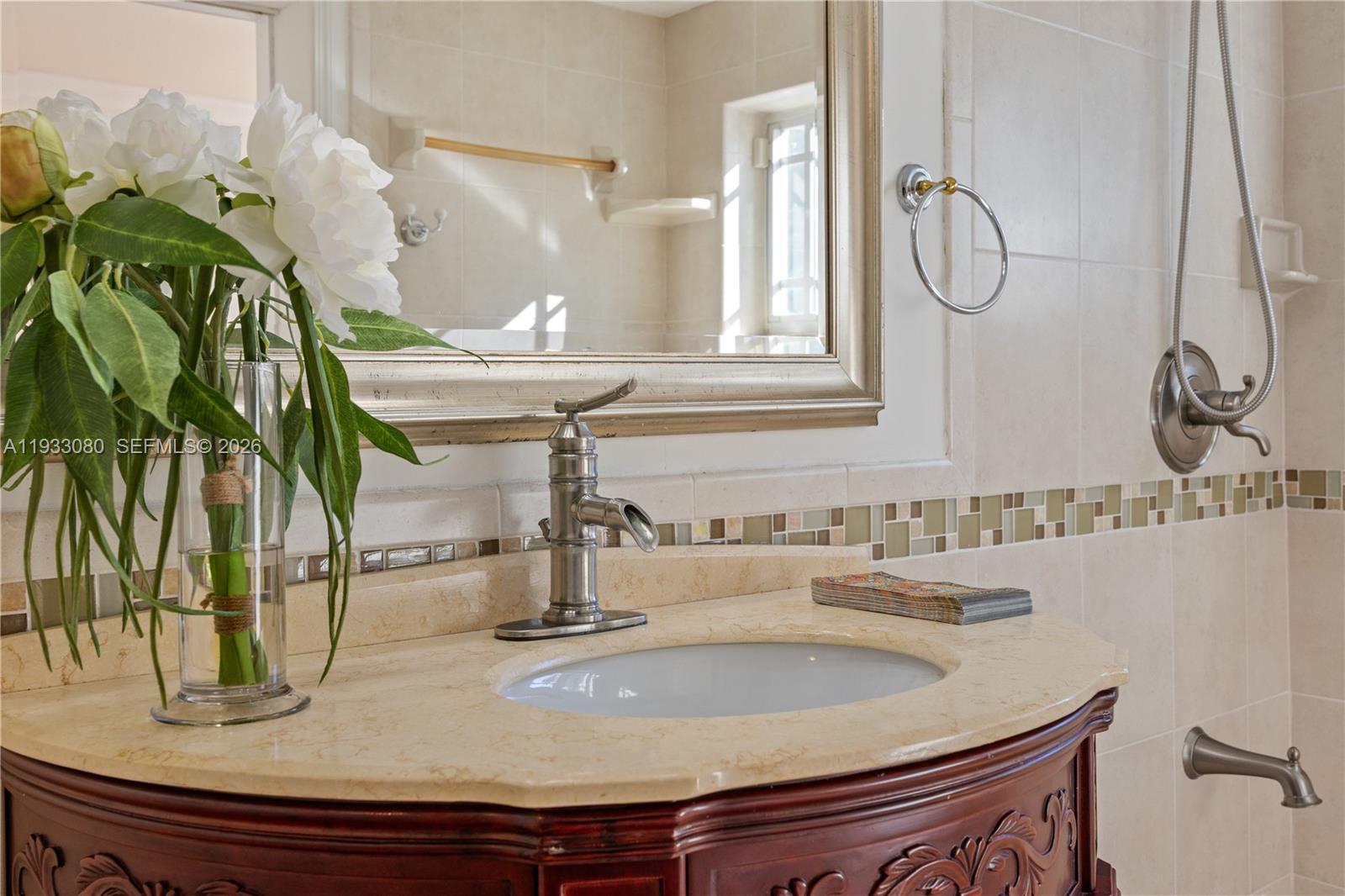 5685 SW 72nd Ave Miami, FL 33143