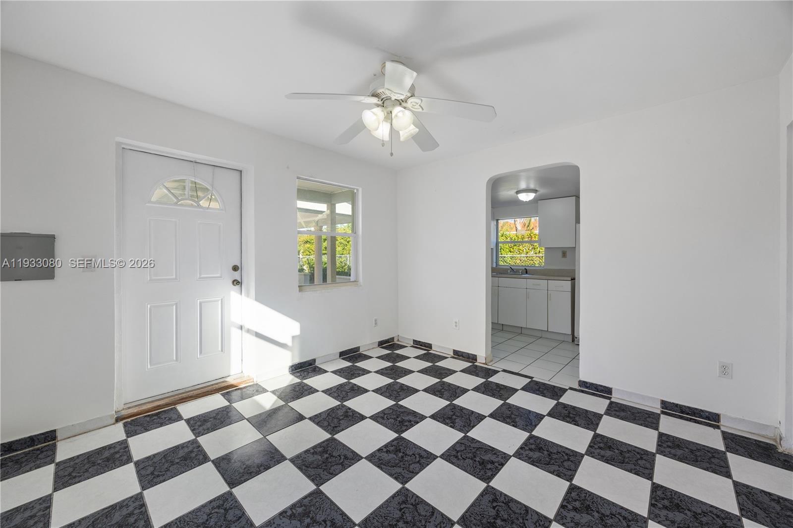 5685 SW 72nd Ave Miami, FL 33143