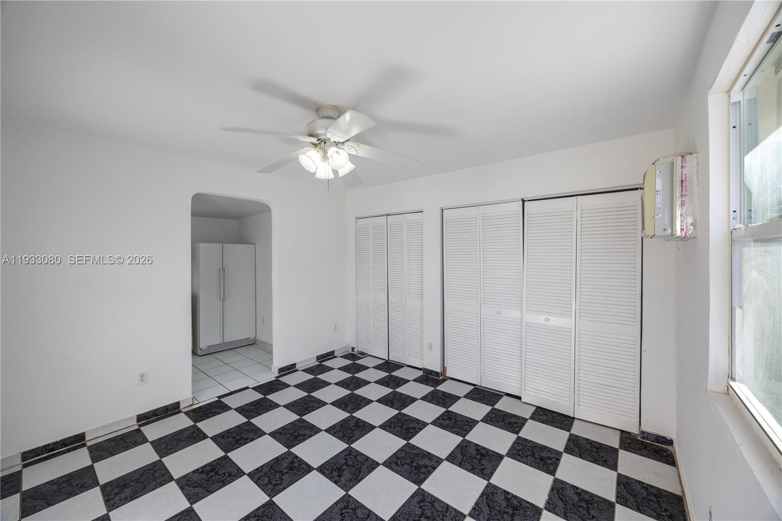 5685 SW 72nd Ave Miami, FL 33143