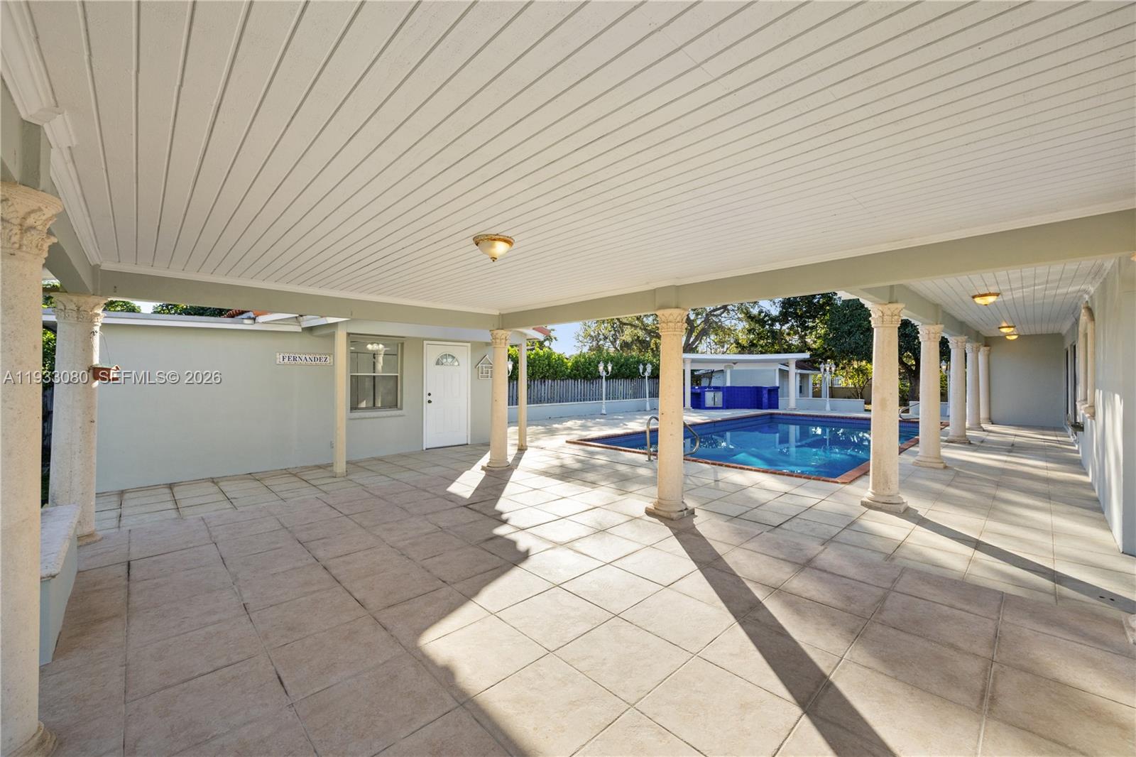 5685 SW 72nd Ave Miami, FL 33143