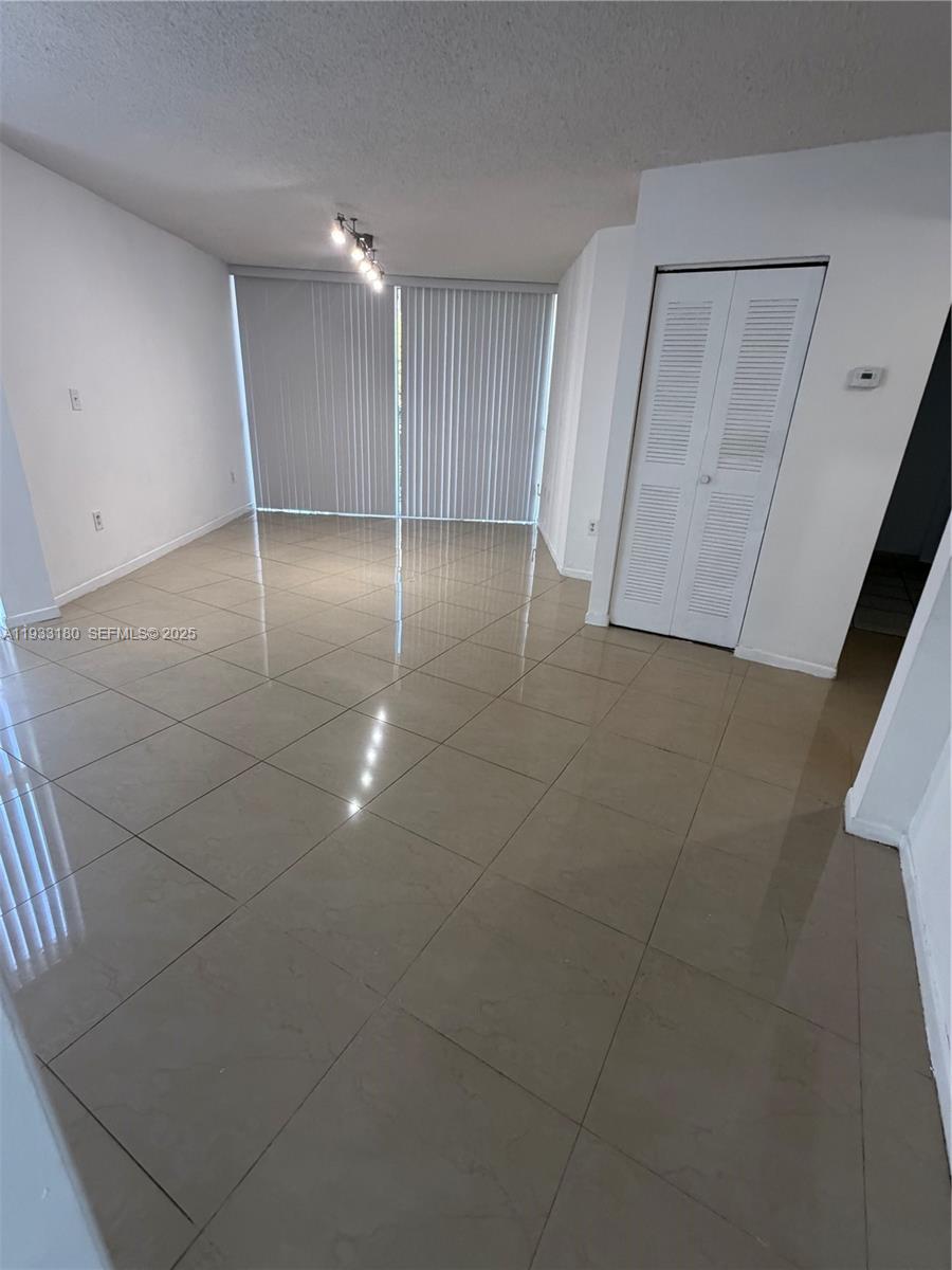 7075 NW 186th St #C409 Hialeah, FL 33015