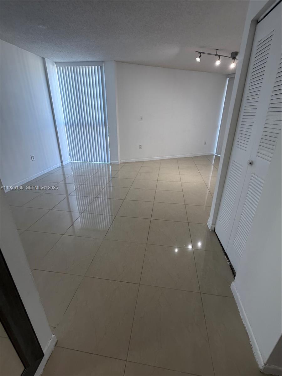7075 NW 186th St #C409 Hialeah, FL 33015