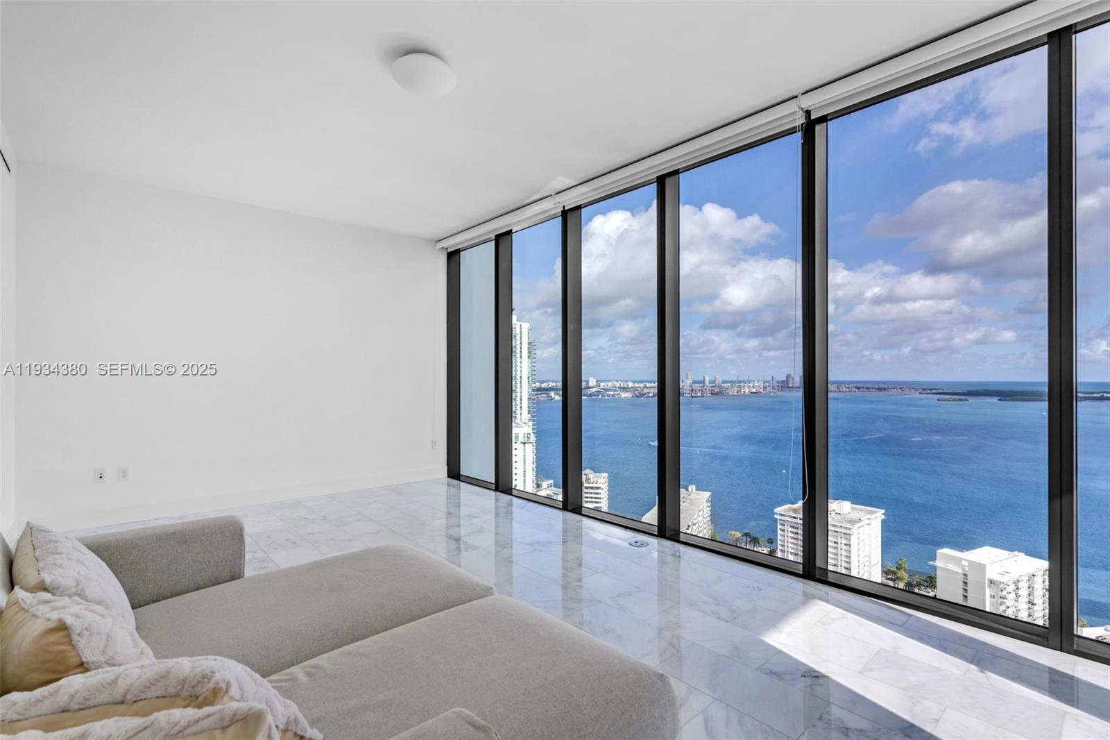 image Echo Brickell22