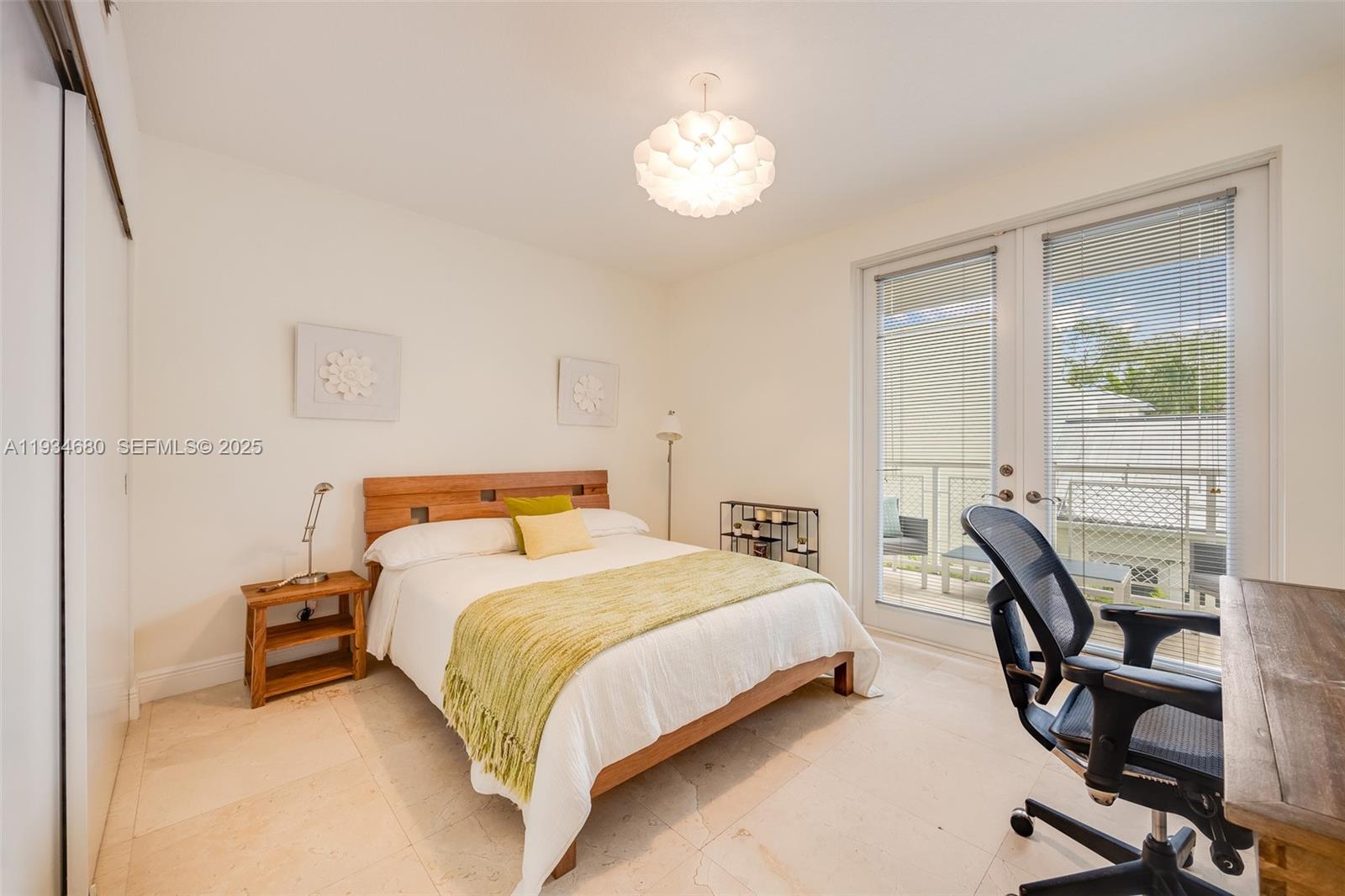 3540 Main Hwy #305 Coconut Grove, FL 33133