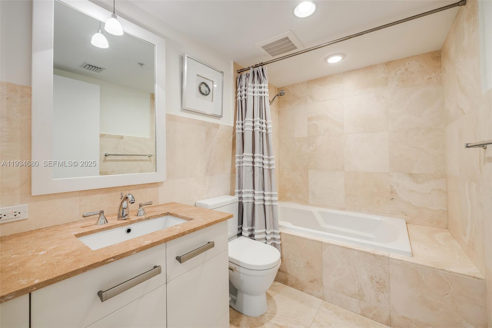 3540 Main Hwy #305 Coconut Grove, FL 33133