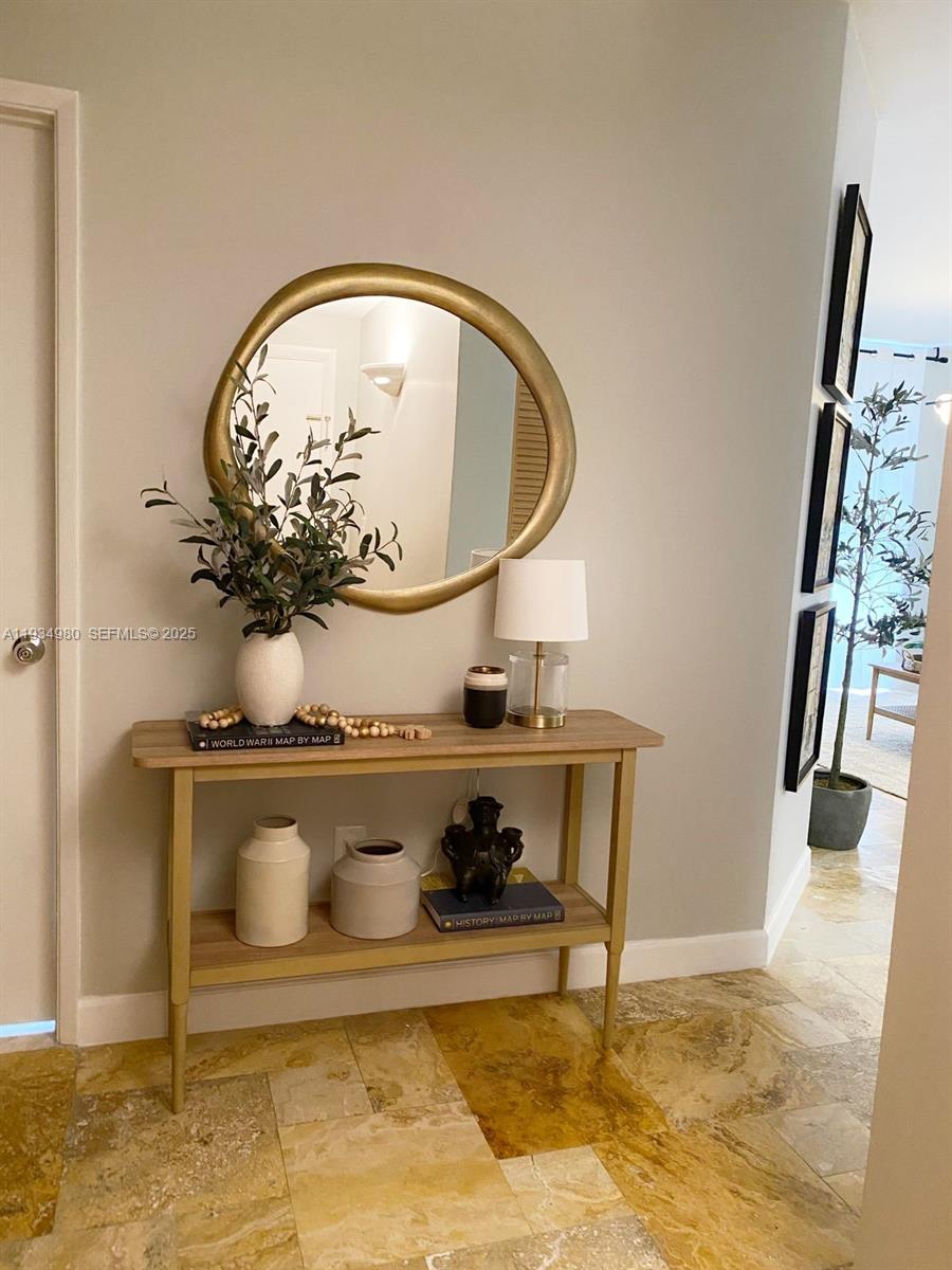 19501 E Country Clb Dr #9108 Aventura, FL 33180