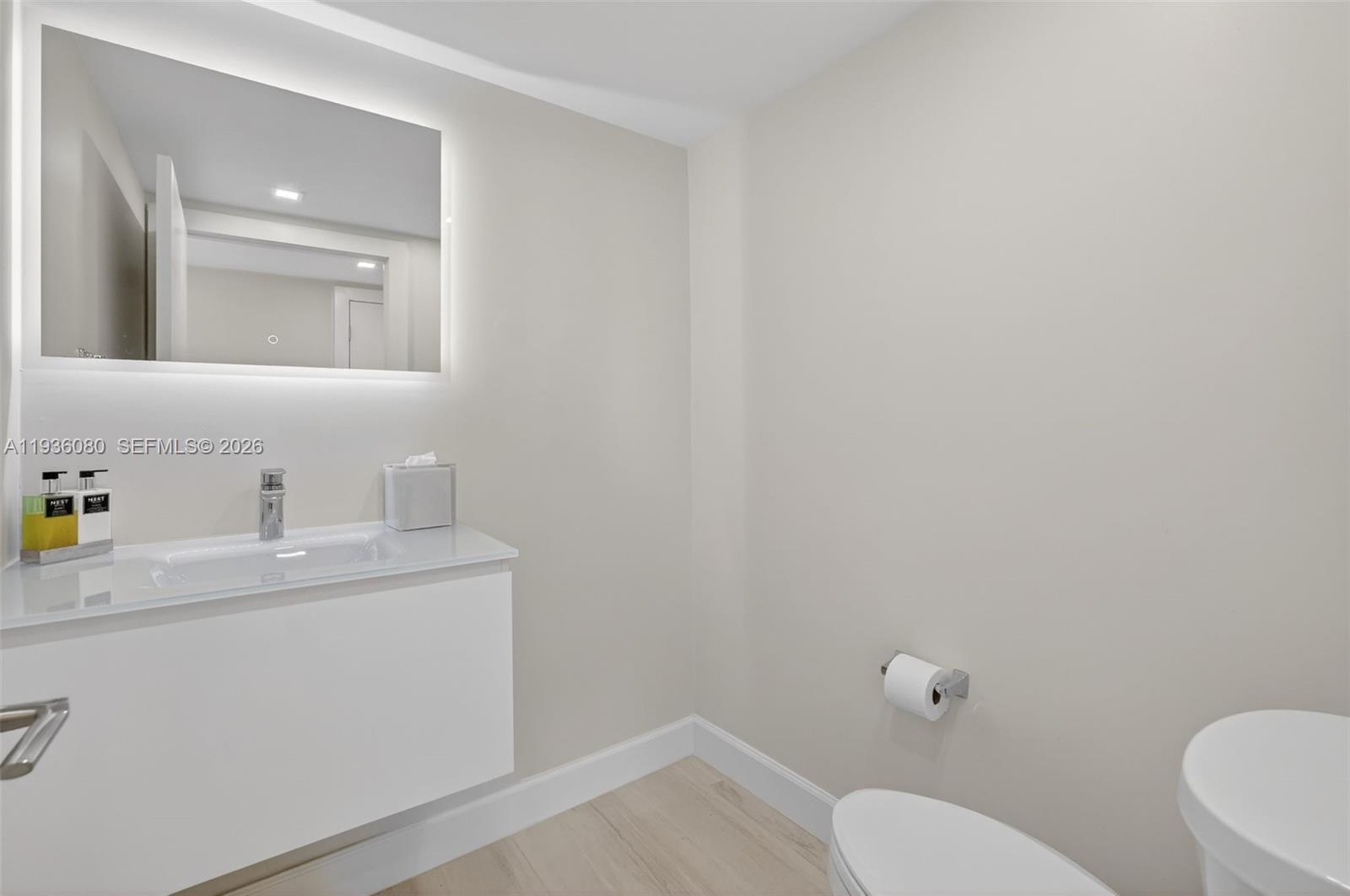 7000 Island Blvd #2306 Aventura, FL 33160