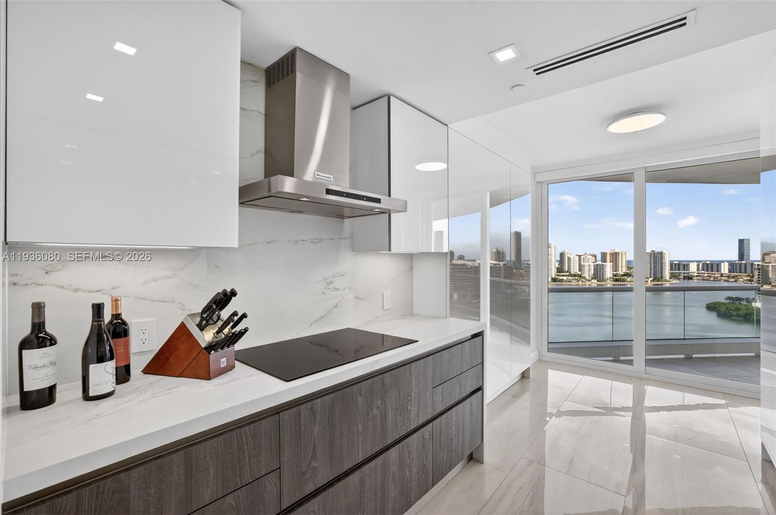 7000 Island Blvd #2306 Aventura, FL 33160