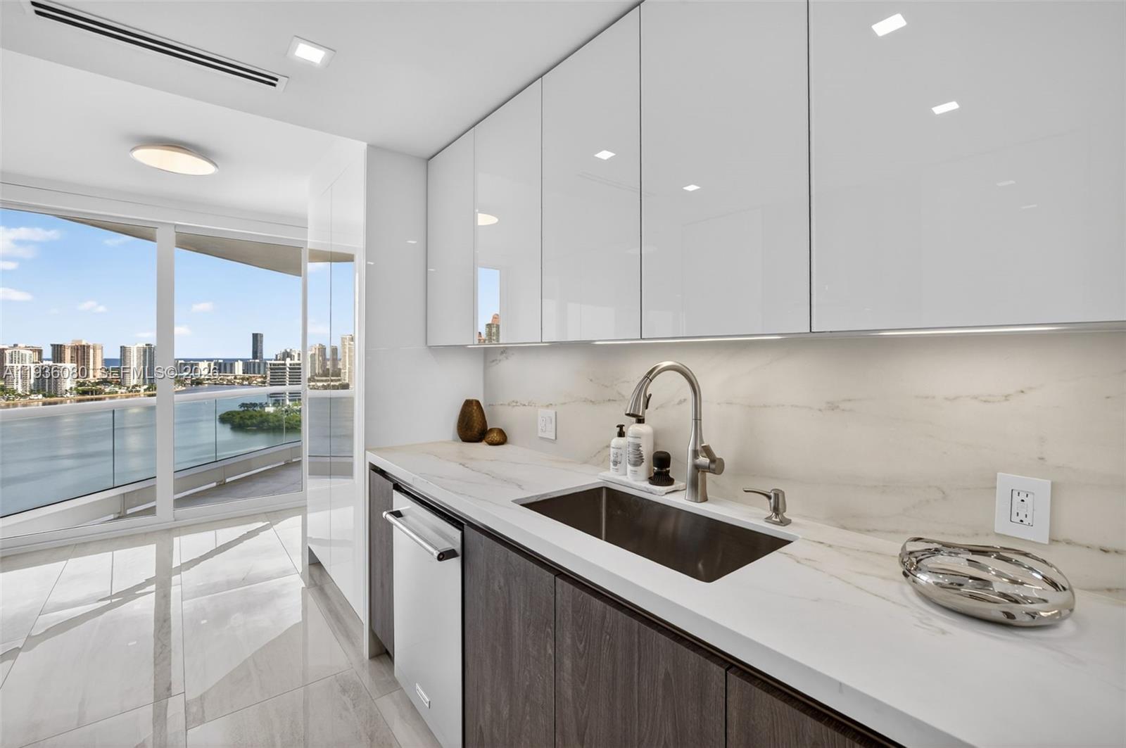 7000 Island Blvd #2306 Aventura, FL 33160