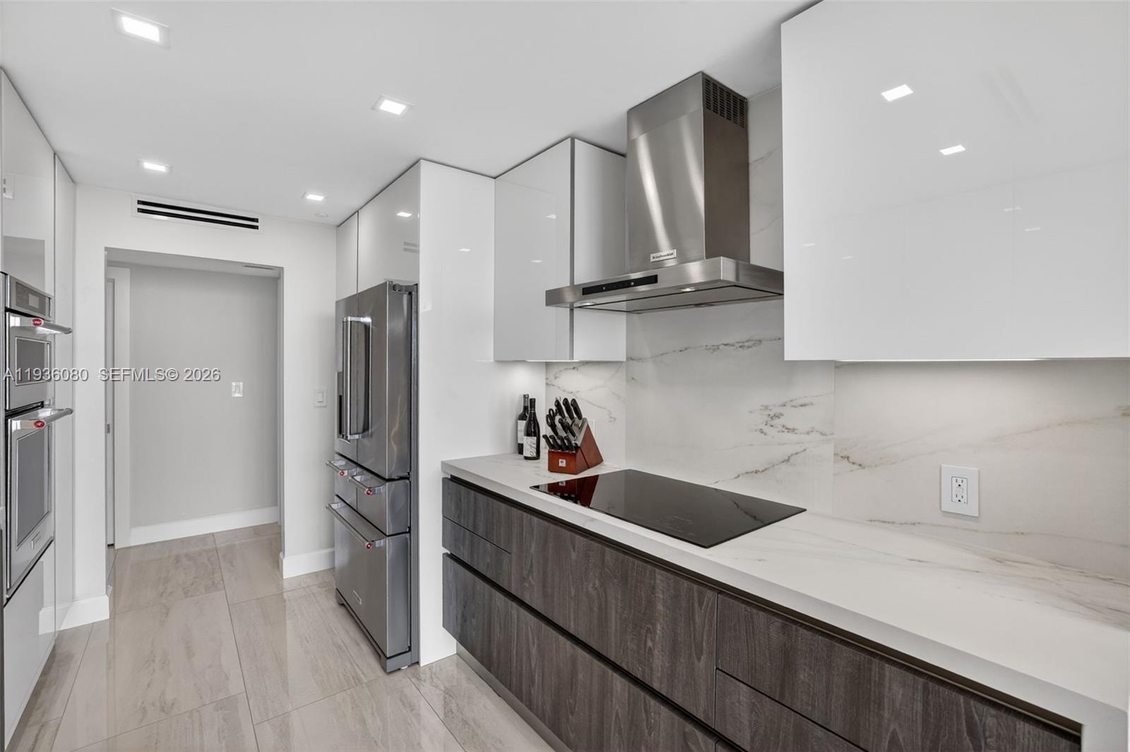 7000 Island Blvd #2306 Aventura, FL 33160