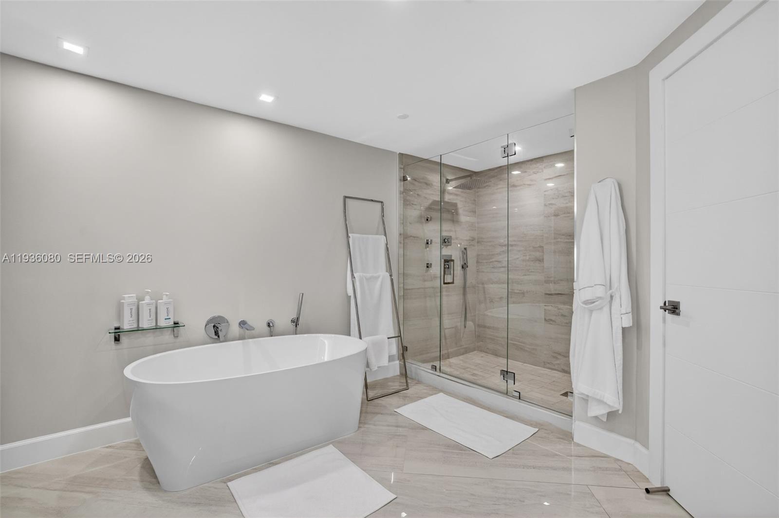 7000 Island Blvd #2306 Aventura, FL 33160