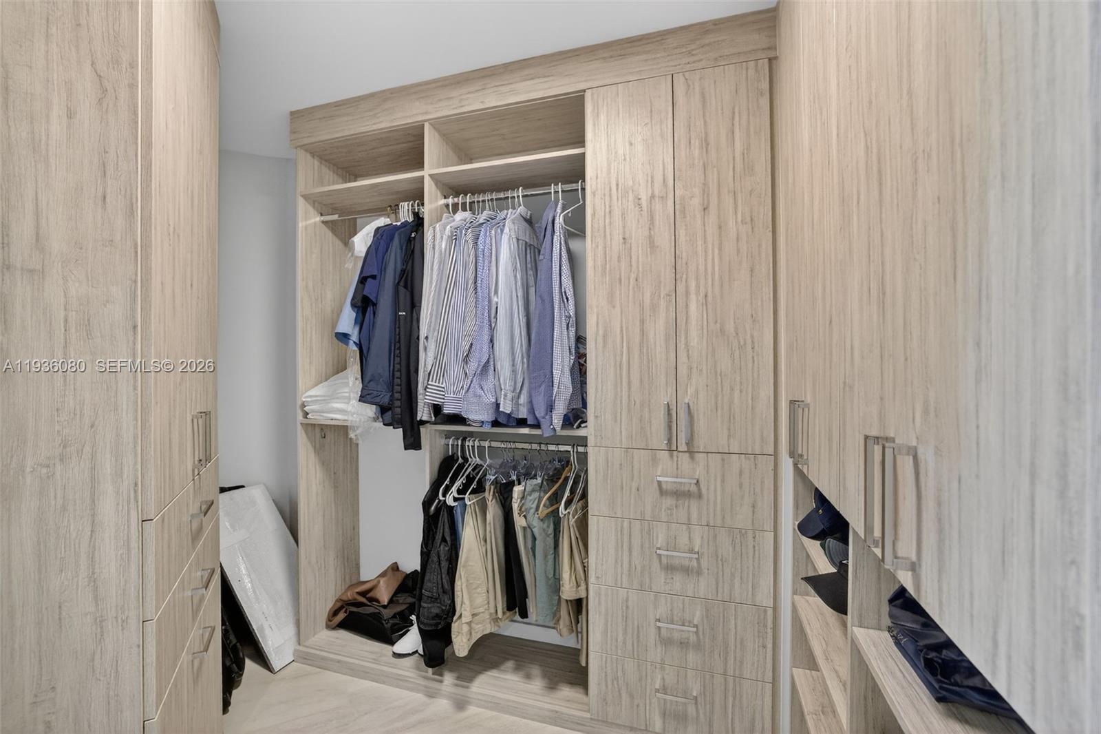 7000 Island Blvd #2306 Aventura, FL 33160