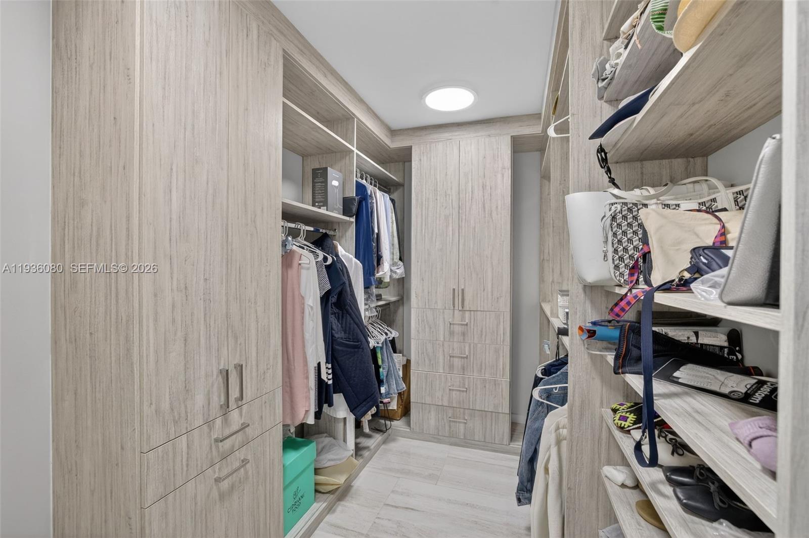 7000 Island Blvd #2306 Aventura, FL 33160