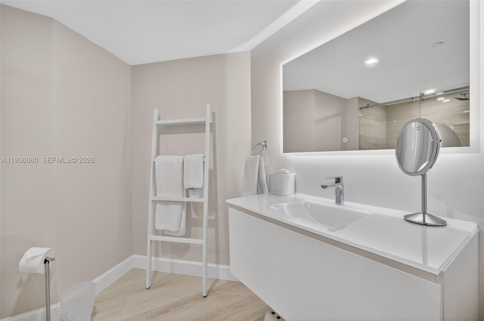 7000 Island Blvd #2306 Aventura, FL 33160