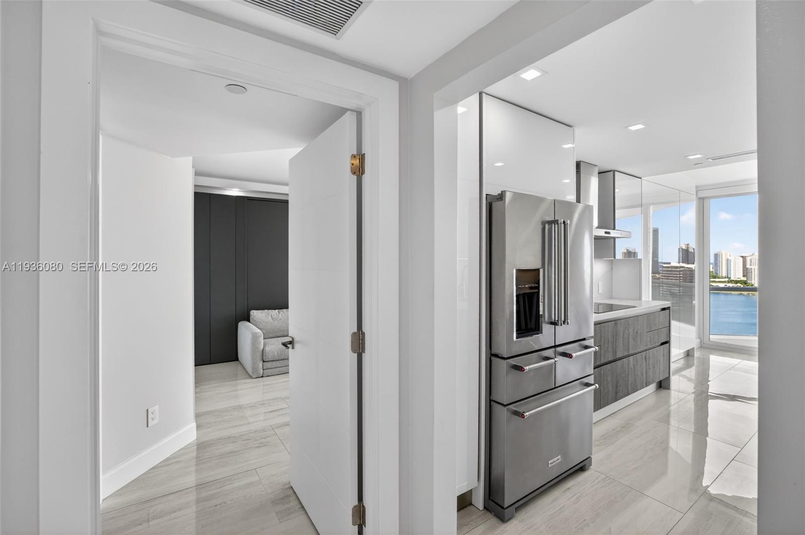 7000 Island Blvd #2306 Aventura, FL 33160