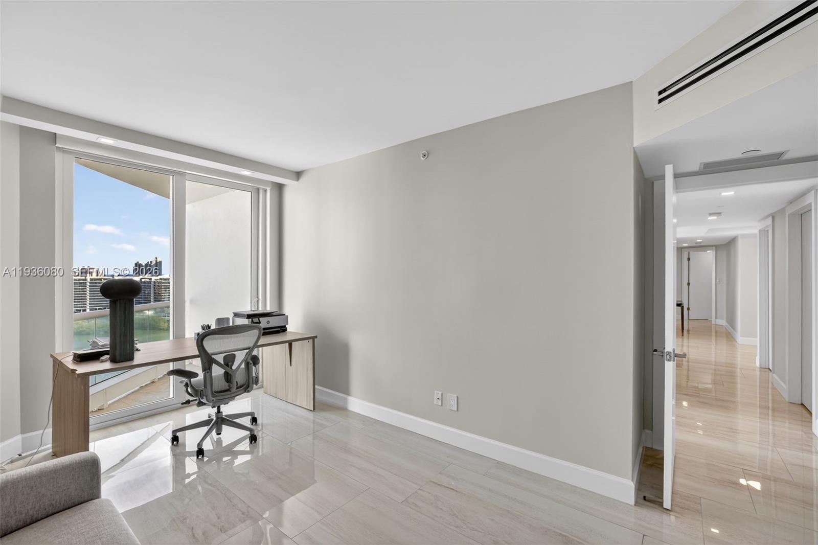 7000 Island Blvd #2306 Aventura, FL 33160