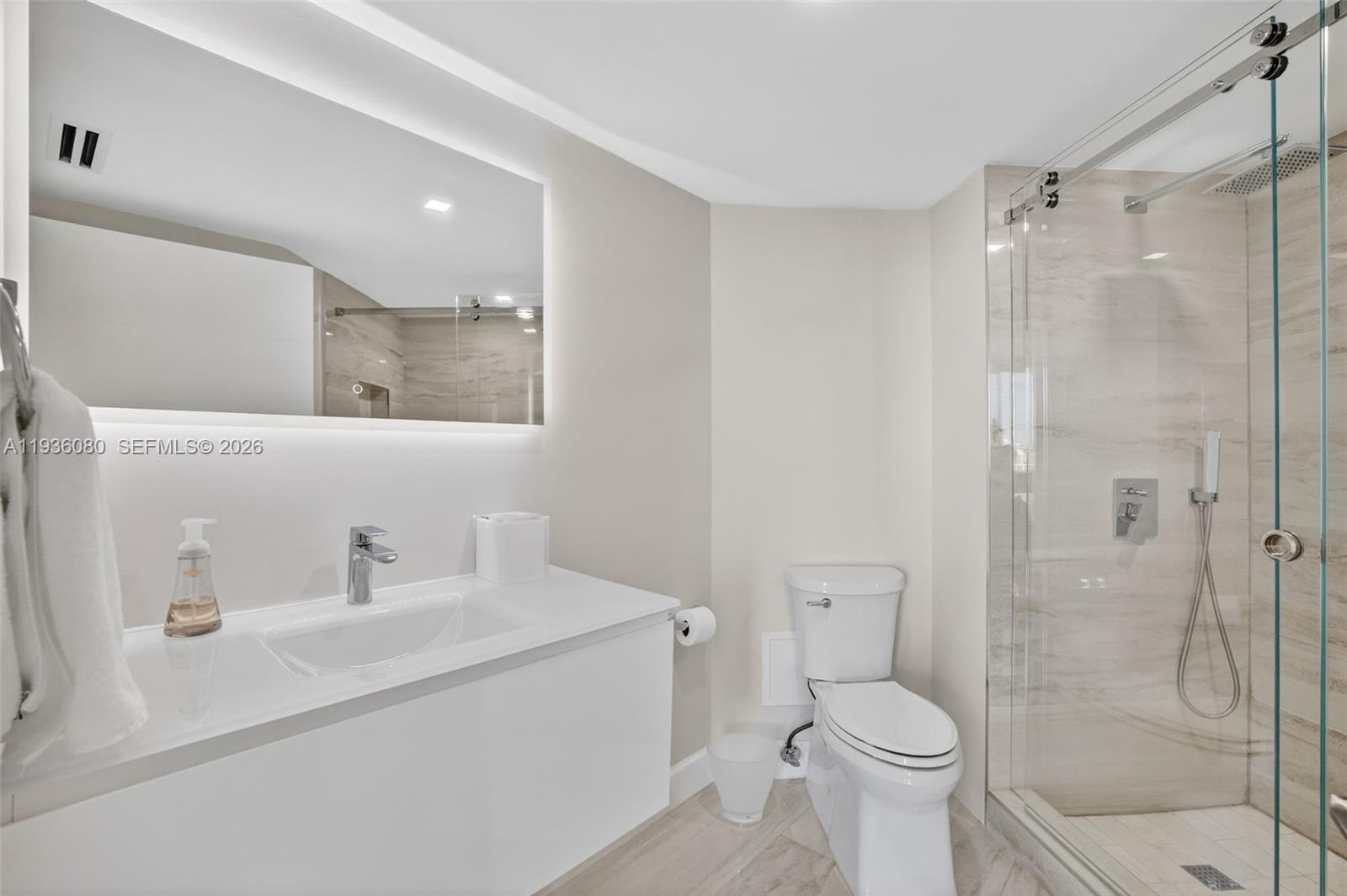 7000 Island Blvd #2306 Aventura, FL 33160