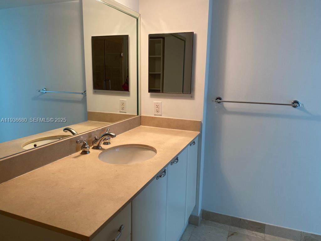 image Skyline on Brickell9