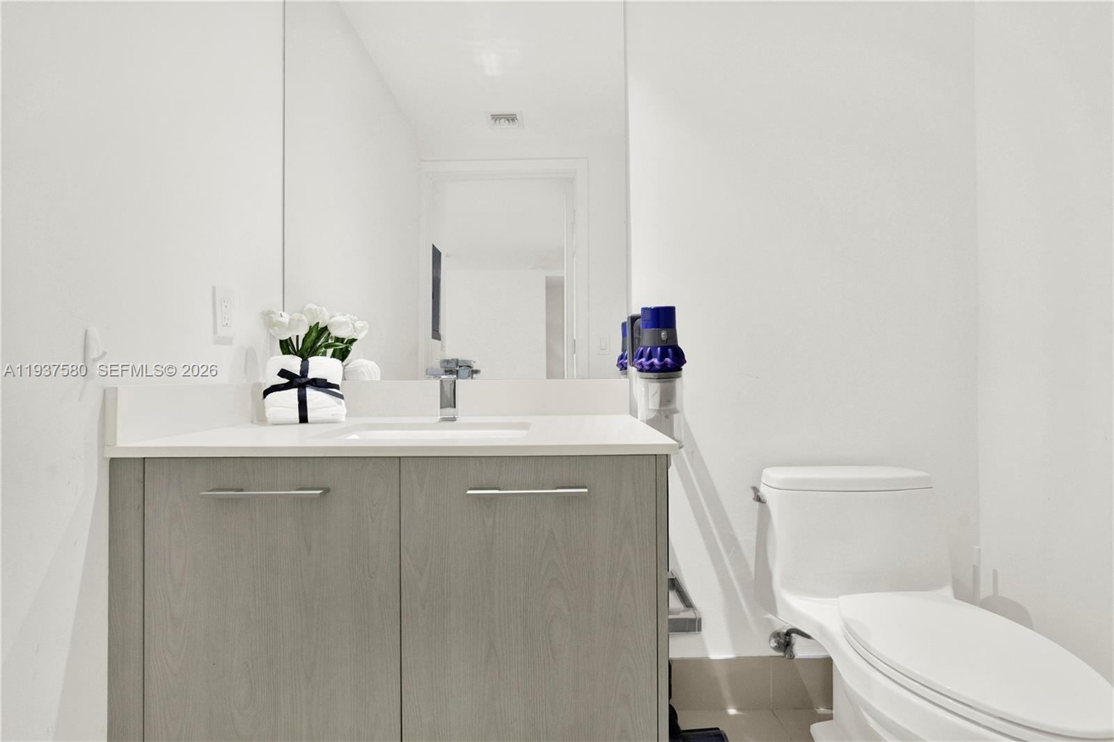 image Brickell Heights East Con12