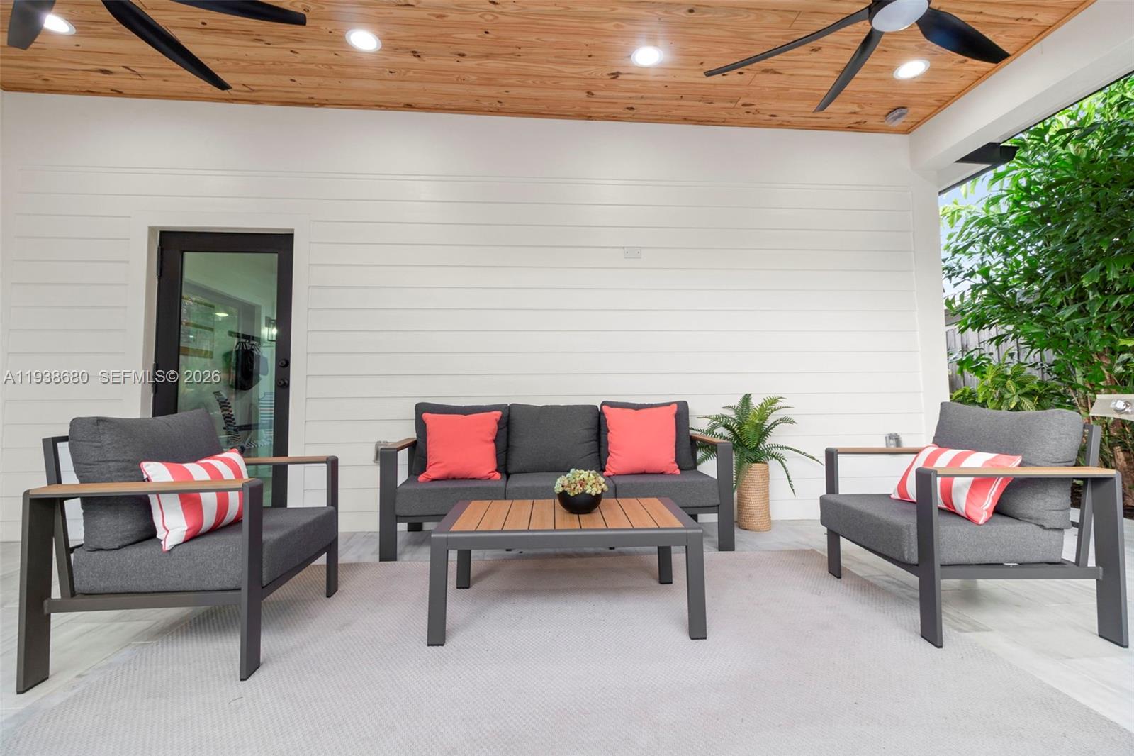 3540 NE 28th Ave Lighthouse Point, FL 33064