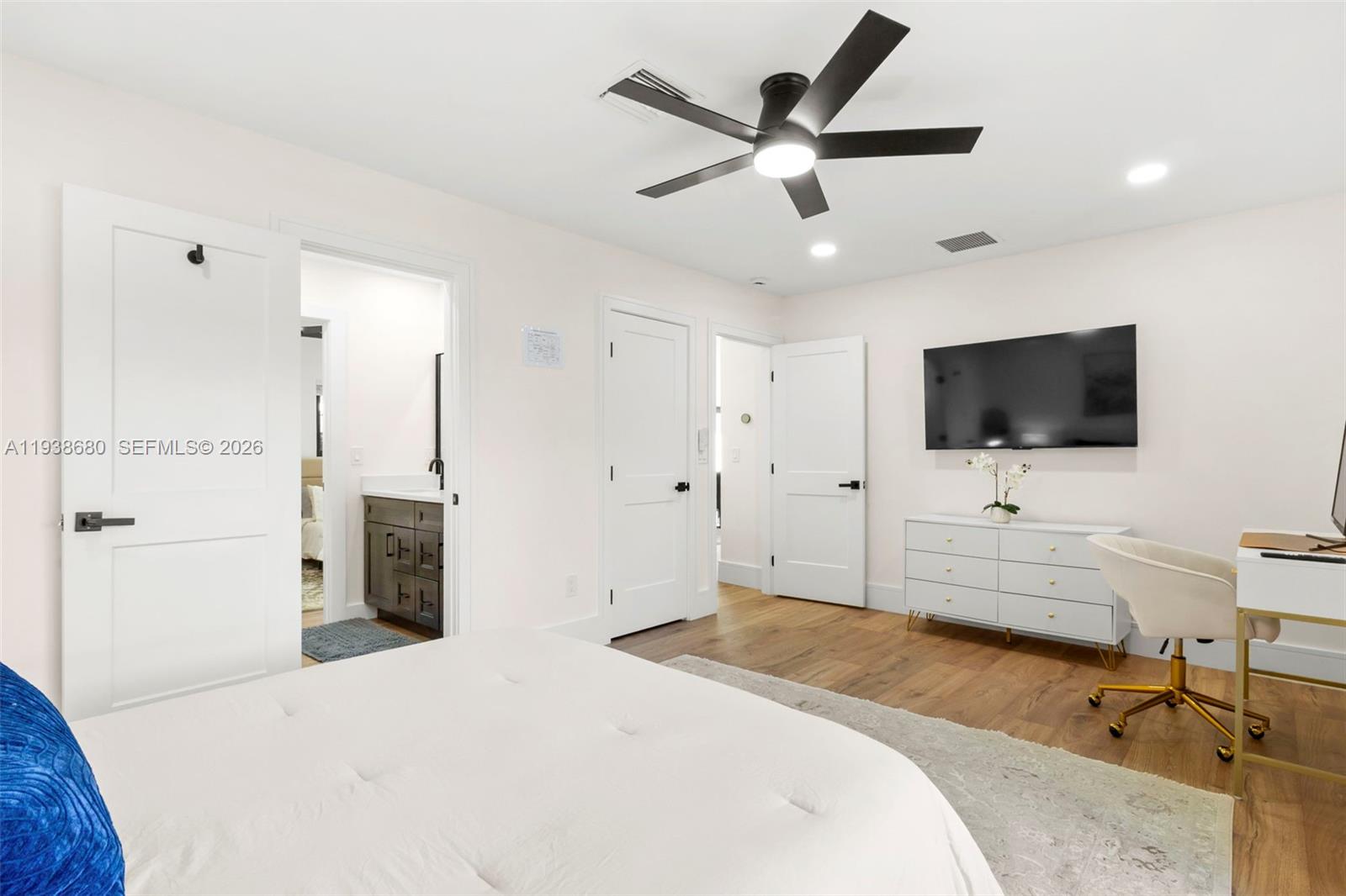 3540 NE 28th Ave Lighthouse Point, FL 33064