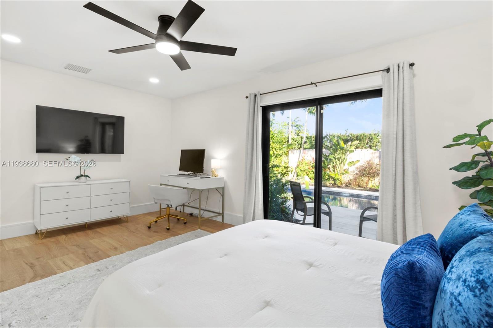 3540 NE 28th Ave Lighthouse Point, FL 33064