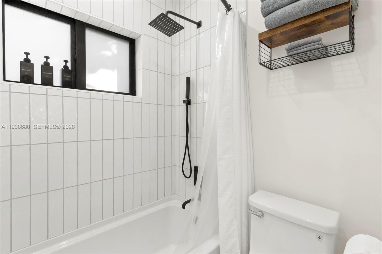 3540 NE 28th Ave Lighthouse Point, FL 33064