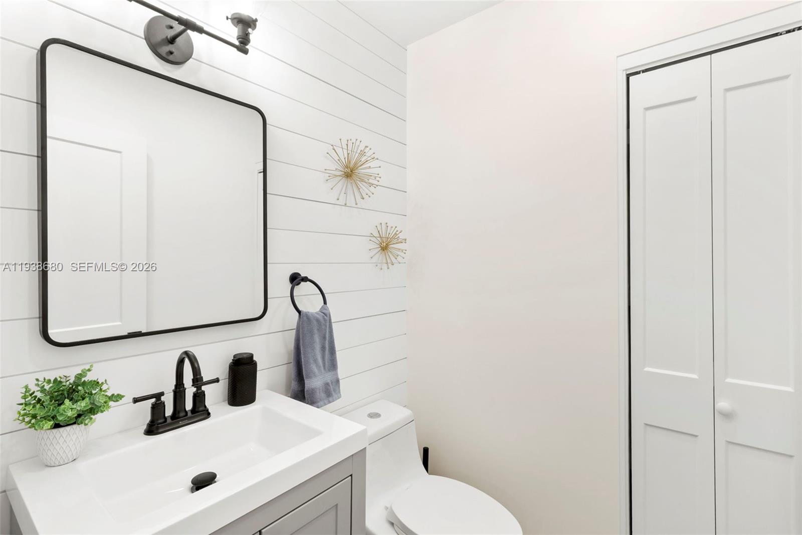 3540 NE 28th Ave Lighthouse Point, FL 33064