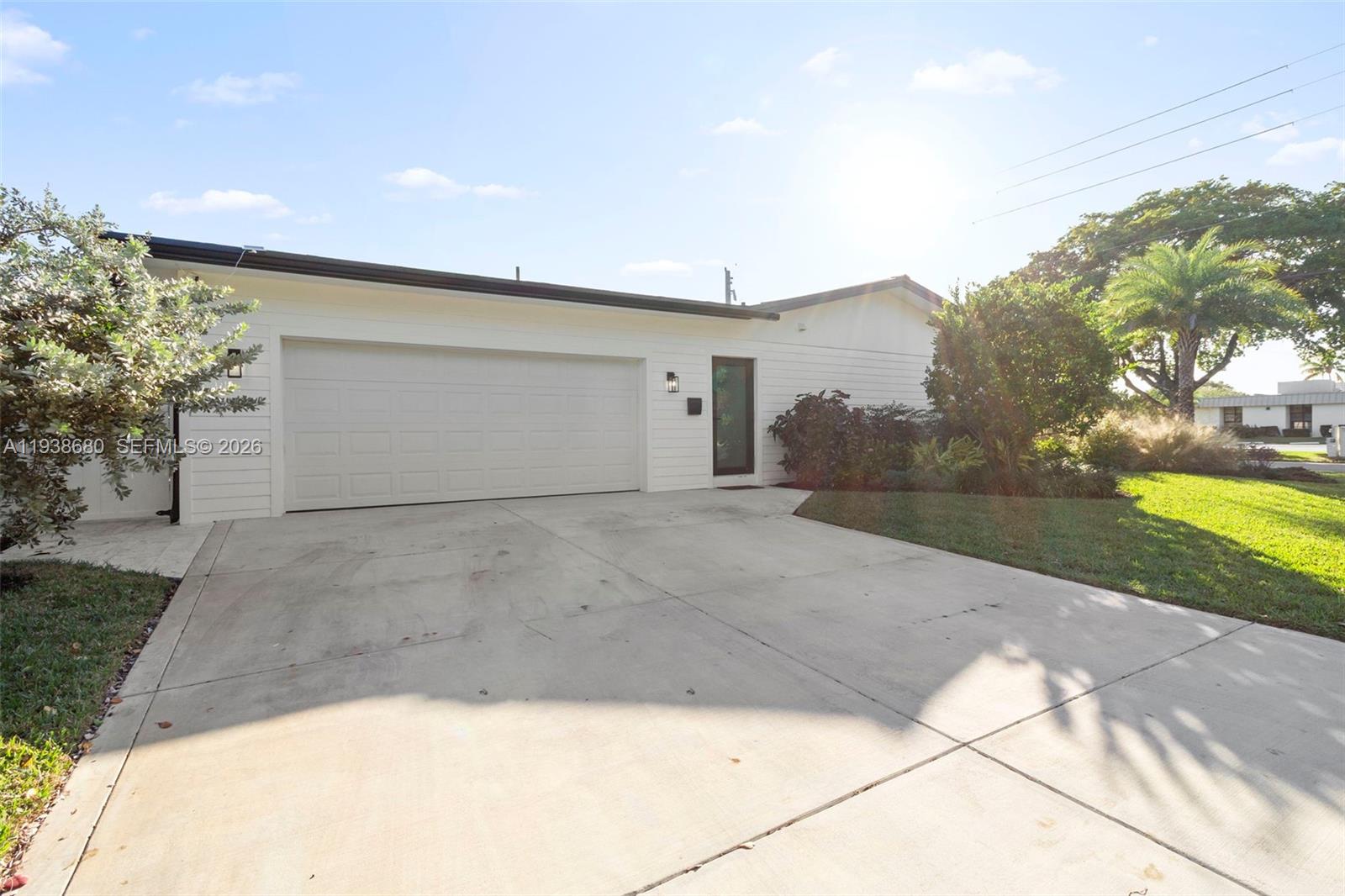 3540 NE 28th Ave Lighthouse Point, FL 33064