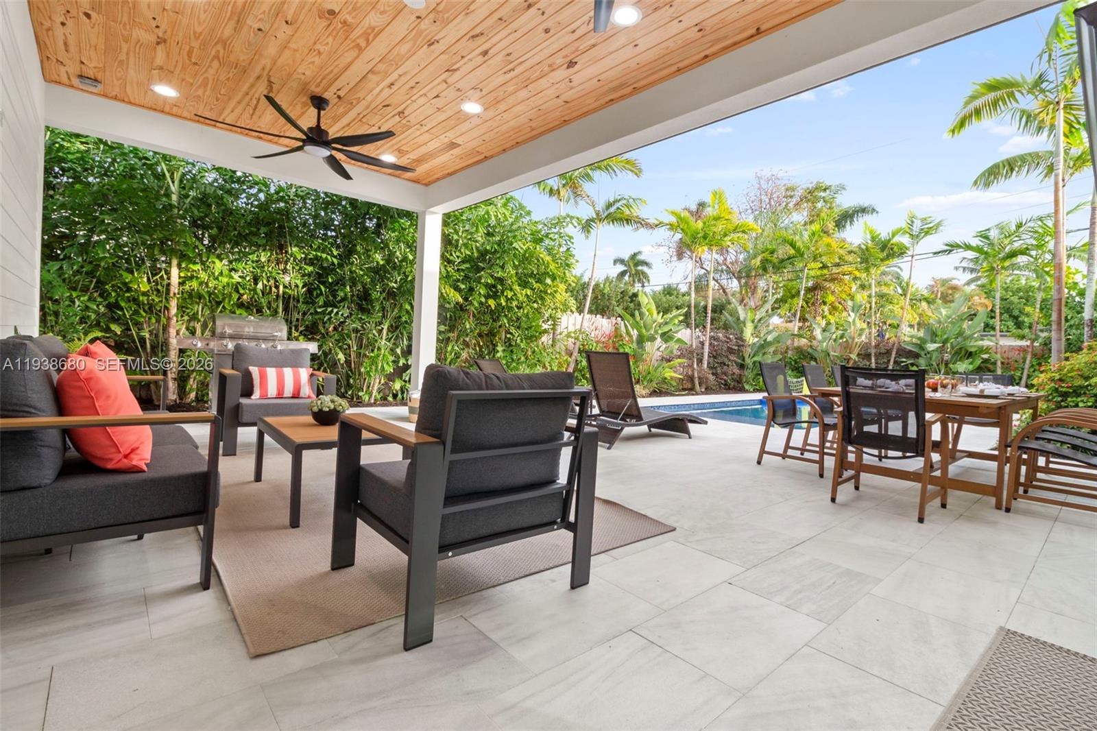 3540 NE 28th Ave Lighthouse Point, FL 33064