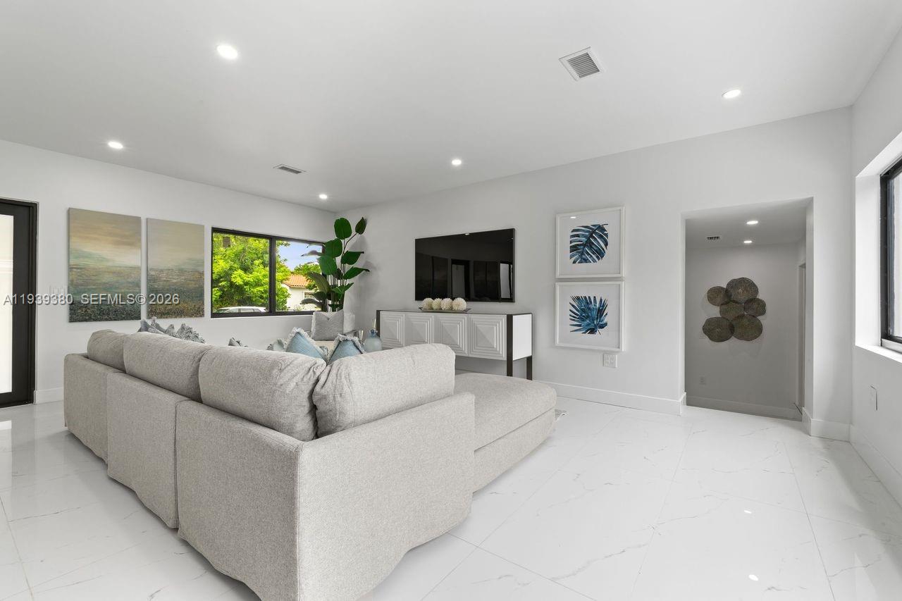 1741 SW 17th Ct Miami, FL 33145