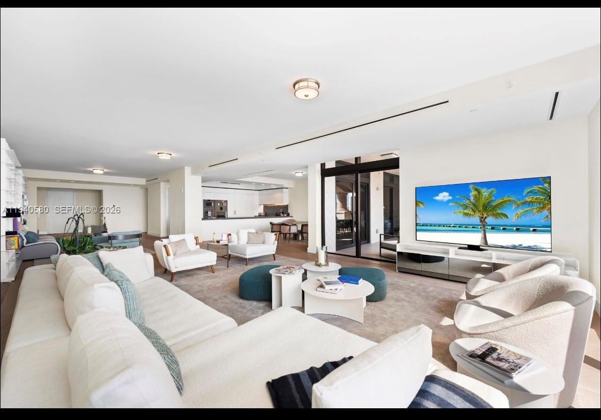 7055 Fisher Is Dr #7055 Miami Beach, FL 33109