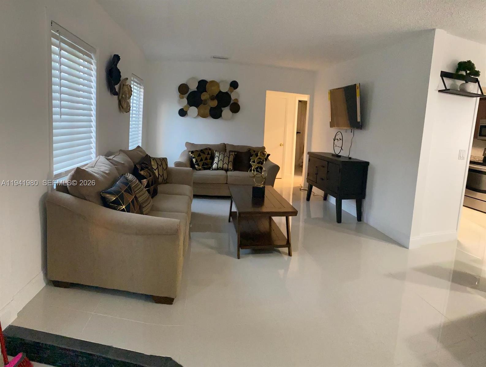 3670 SW 12th St Miami, FL 33135