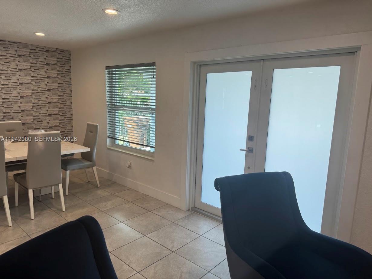 412 W 15th St Hialeah, FL 33010