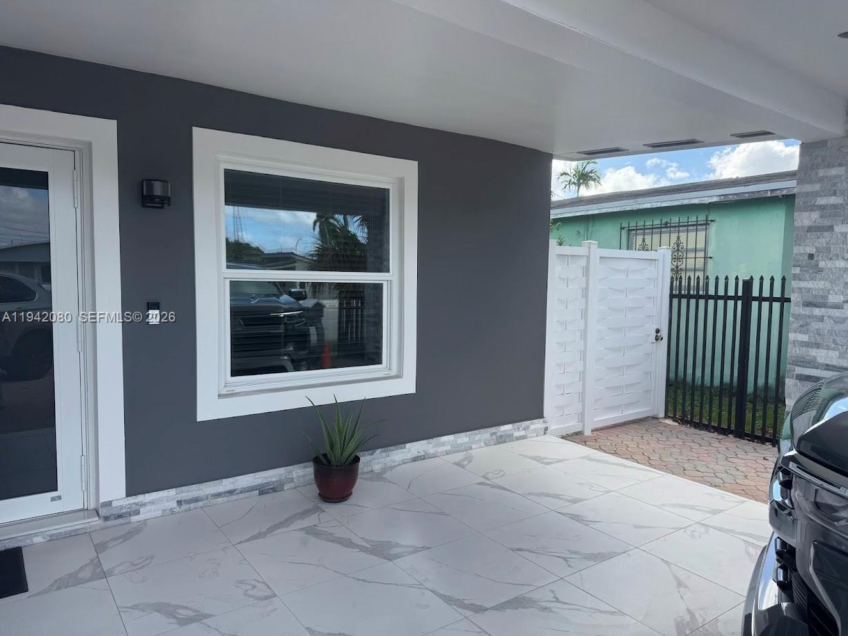 412 W 15th St Hialeah, FL 33010